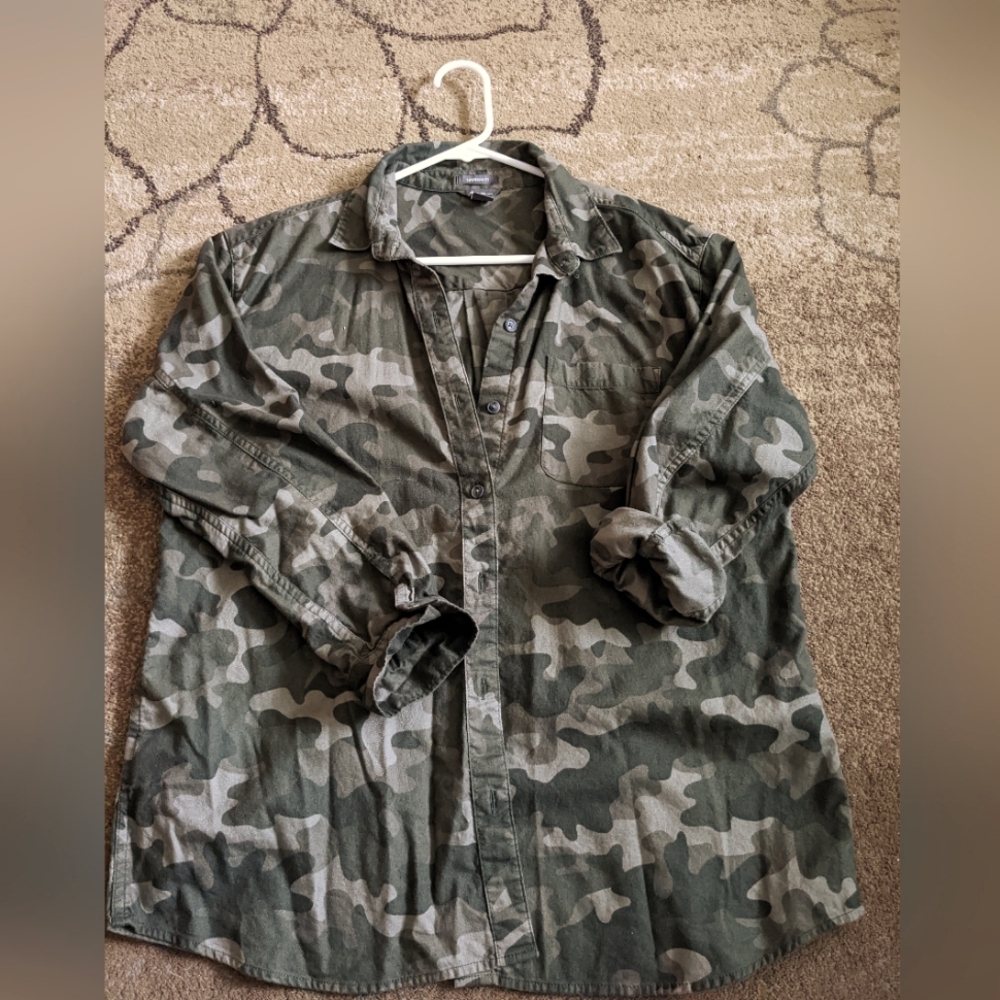 Eddie Bauer button up